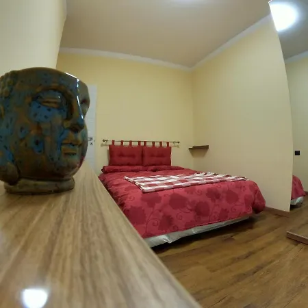 La Dimora Del Piccolo Buddha Apartment *